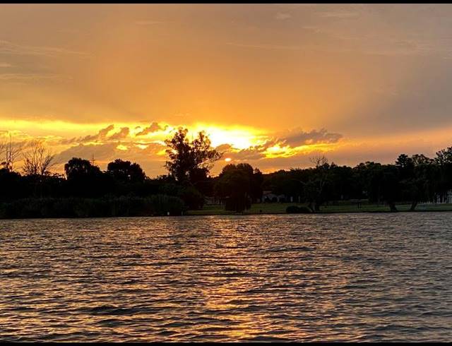 8 BEDROOM HOUSE FOR SALE IN LOCH VAAL